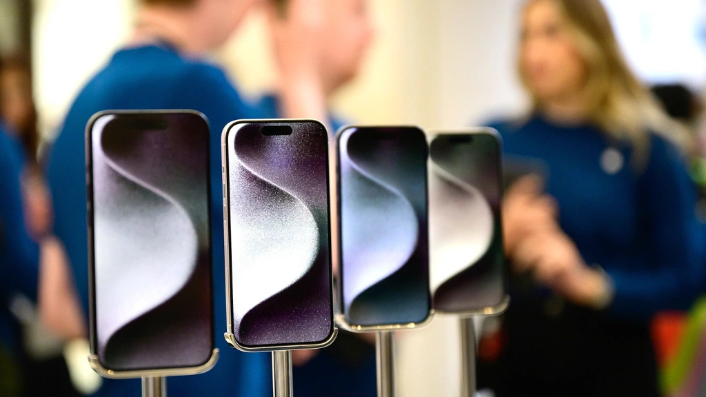 Apple ще пусне най-скъпия и тънък iPhone през 2025 г. и ще го нарече Slim